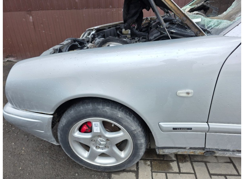 Крыло переднее левое к Mercedes E W210, 1998г.