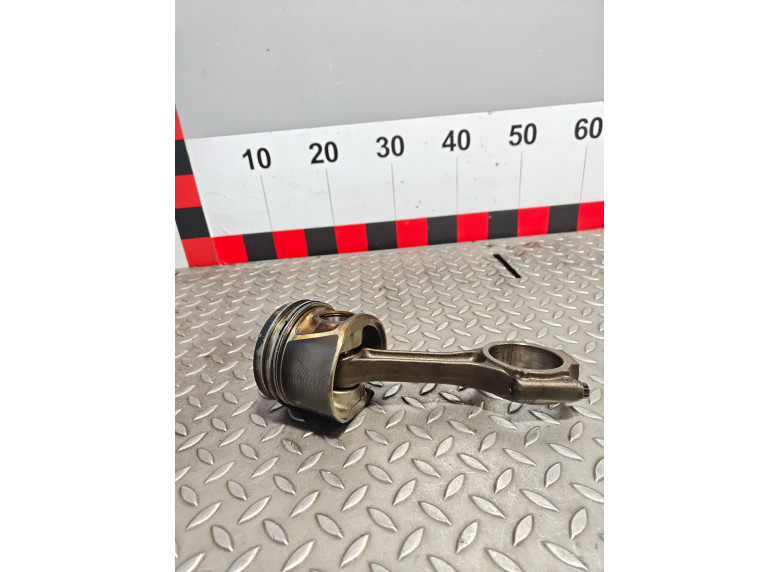 Поршень к Audi A6, 2006г.