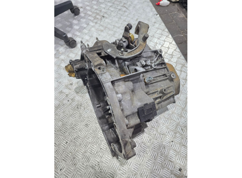 КПП механическая (МКПП) к Peugeot 607, 2004г.