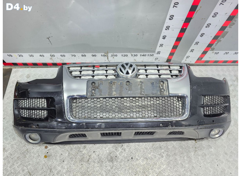 Бампер передний к Volkswagen Touareg 2008 г.