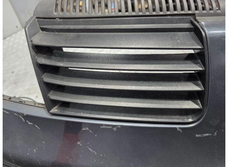 Решетка радиатора к Seat Alhambra, 2002г.