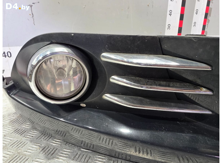 Рамка фары противотуманной правой к Peugeot 5008 2010 г.