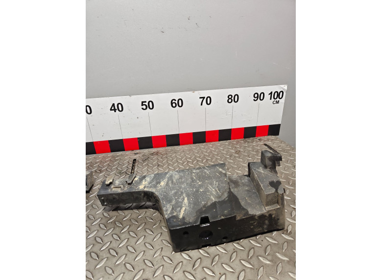 Усилитель бампера заднего к Renault Scenic RX4, 2002г.