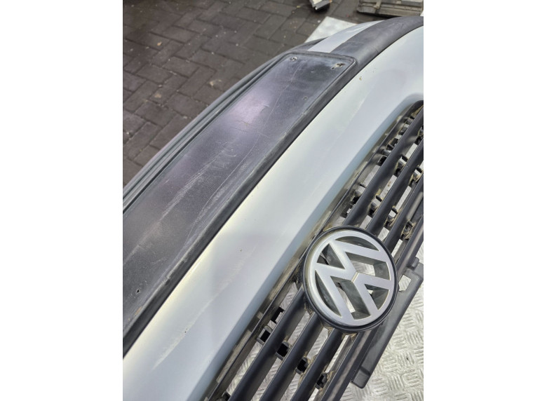 Бампер передний к Volkswagen Passat, 1998г.