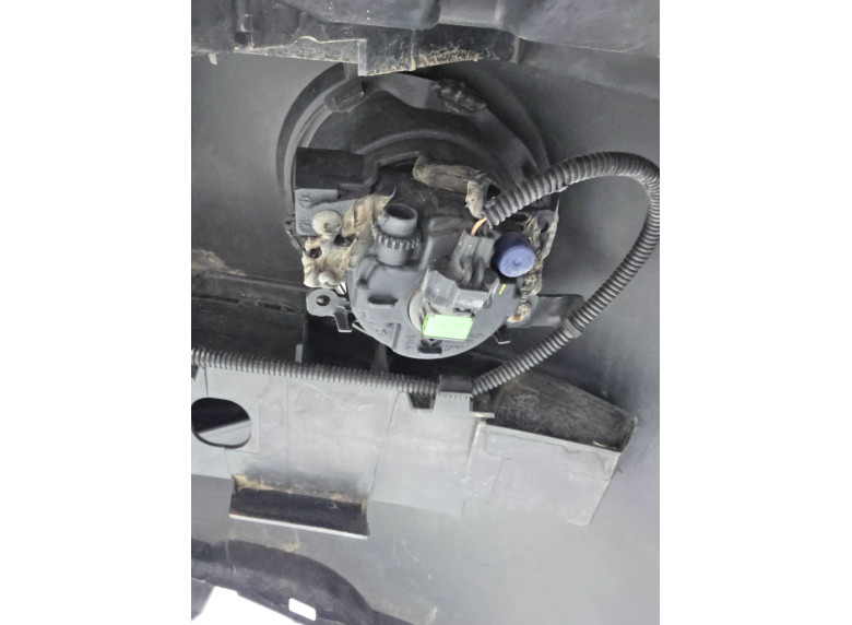 Фара противотуманная правая к Renault Kangoo, 2013г.