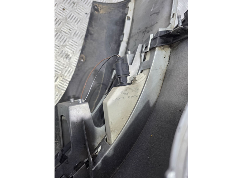 Поворотник левый к Volkswagen Passat, 2006г.