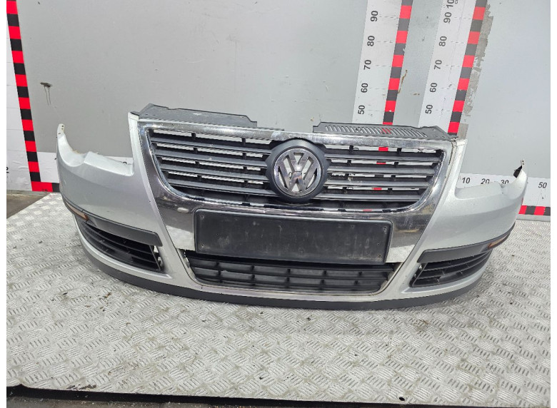 Бампер передний к Volkswagen Passat, 2006г.