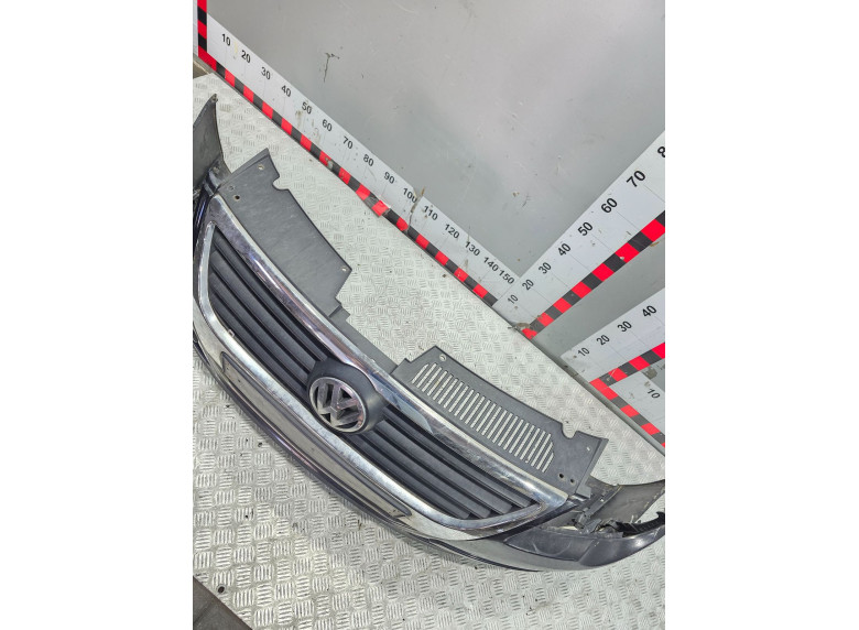Бампер передний к Volkswagen Passat, 2006г.