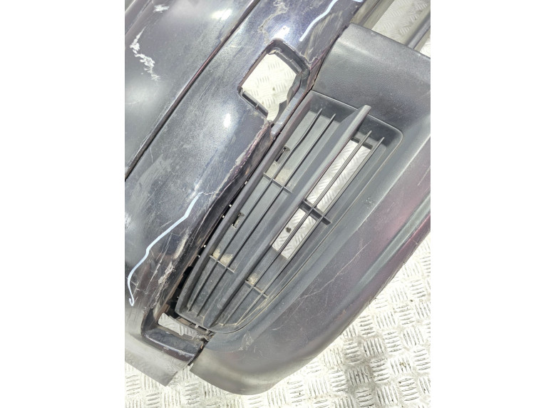 Заглушка (решетка) в бампер передний к Volkswagen Touran, 2005г.