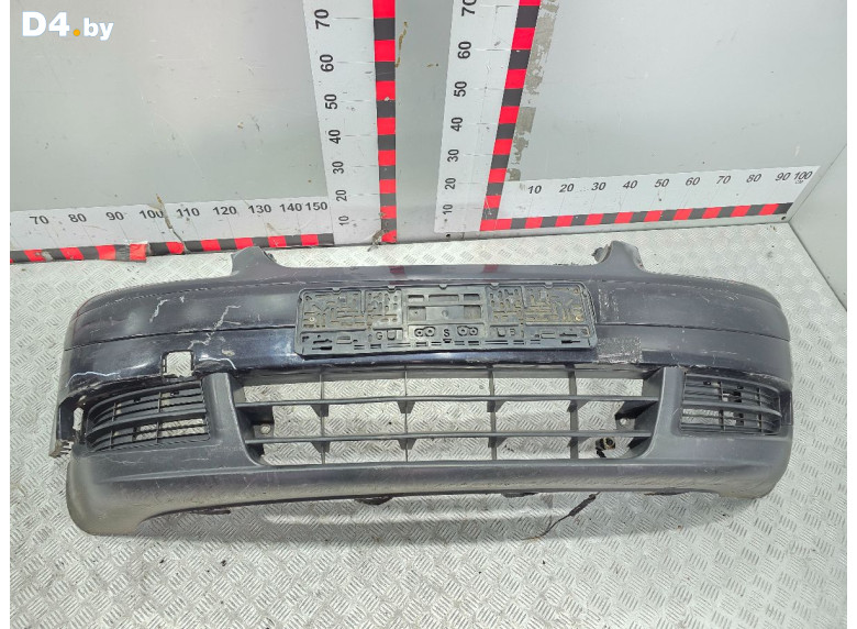 Бампер передний к Volkswagen Touran 2005 г.
