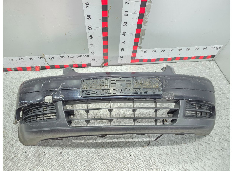 Бампер передний к Volkswagen Touran, 2005г.