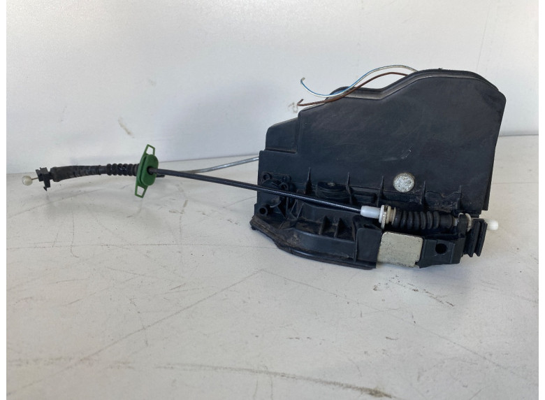 Замок двери задней правой к BMW 5 E60/E61, 2008г.