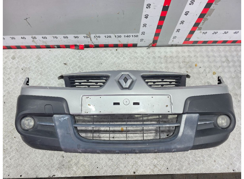 Бампер передний к Renault Scenic, 2006г.