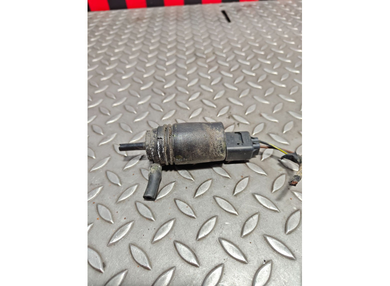 Насос (моторчик) омывателя фар к Land-Rover Range Rover, 2003г.