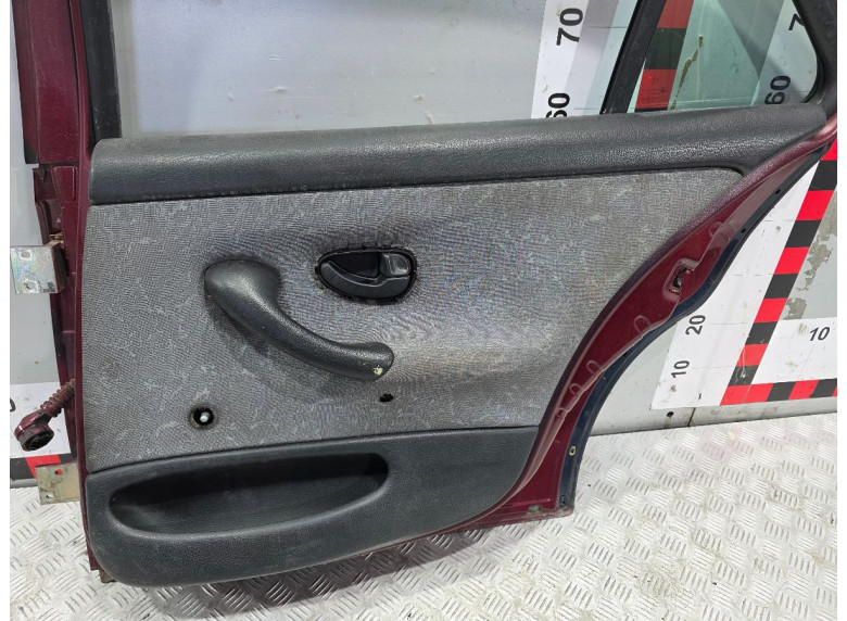 Обшивка двери задней правой (дверная карта) к Peugeot 406, 1998г.