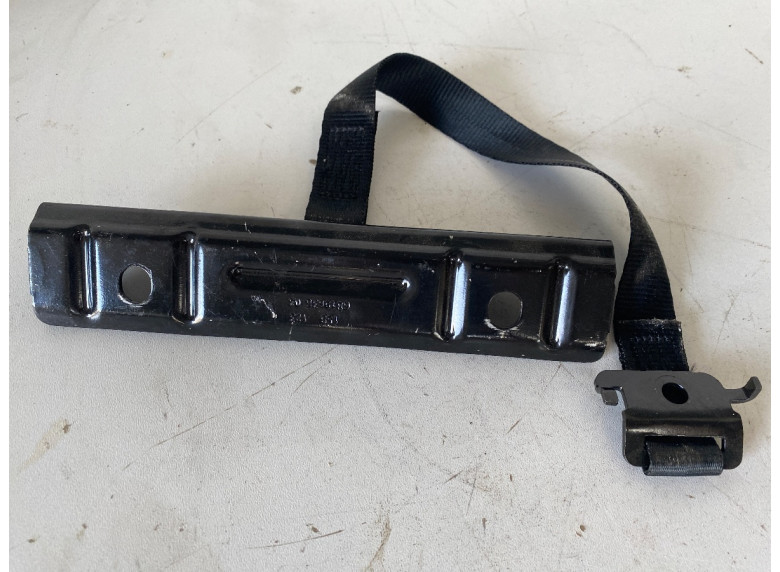 Планка крепления аккумулятора к BMW X5 G05, 2022г.