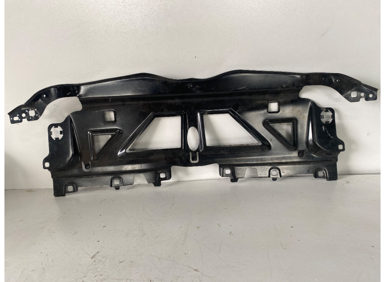 Передняя панель крепления облицовки (телевизор) к BMW M4 G82, 2025г.