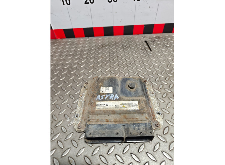 Блок управления двигателем к Opel Astra, 2008г.