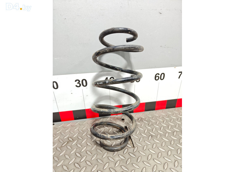 Пружина передняя к Volkswagen Passat 2006 г.