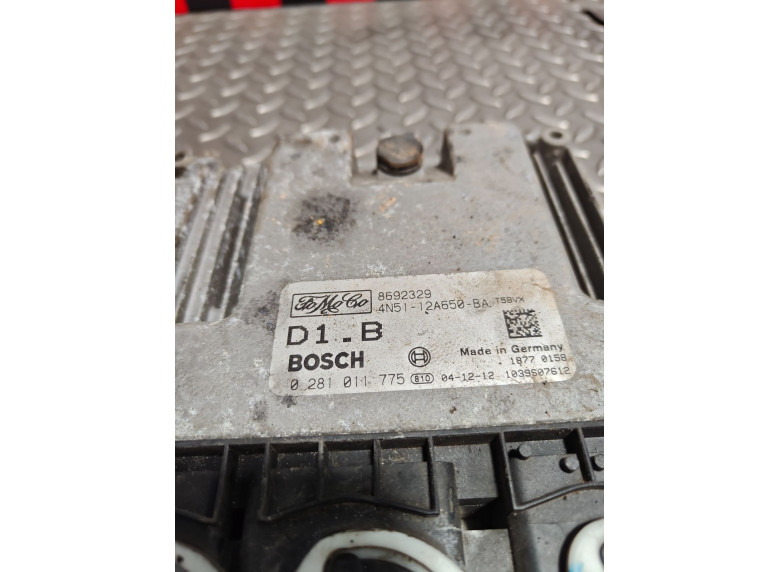 Блок управления двигателем к Volvo V50, 2004г.