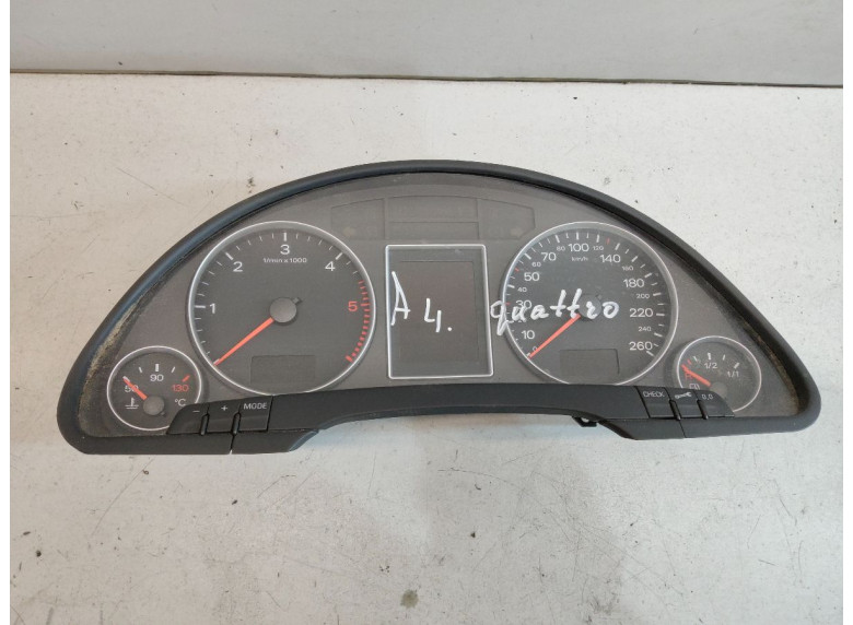 Щиток приборов (приборная панель) к Audi A4, 2004г.