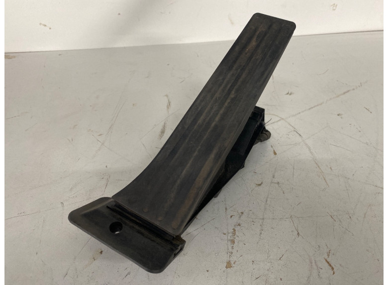 Педаль газа к BMW 5 E60/E61, 2009г.