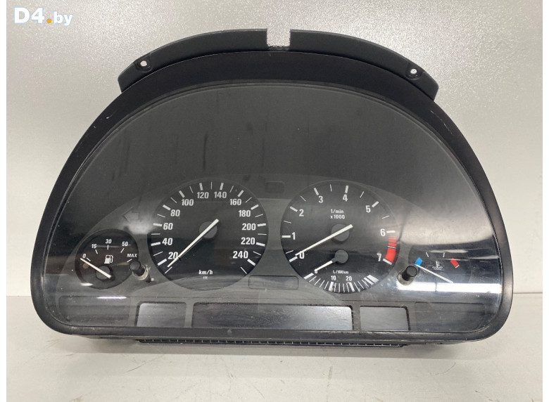 Щиток приборов (приборная панель) к BMW 5E39 2001 г.