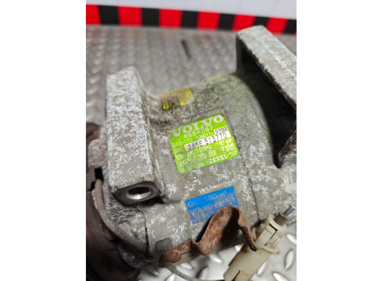 Компрессор кондиционера к Volvo S60, 2002г.