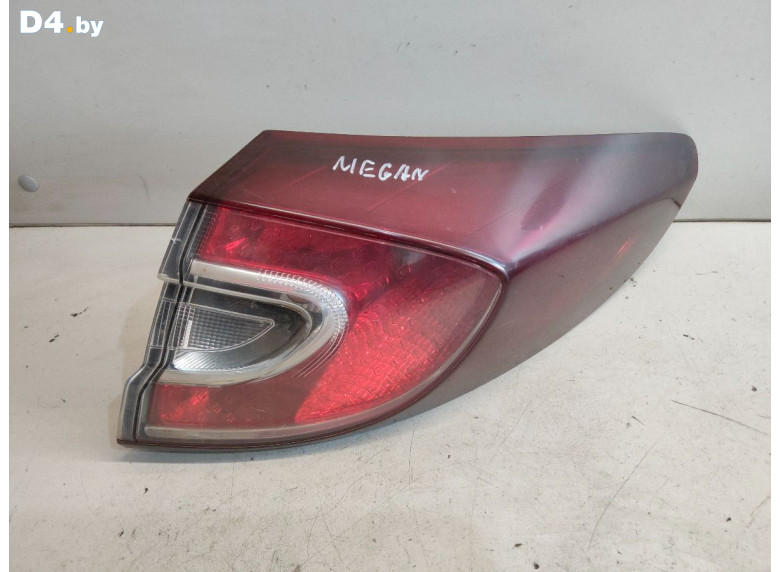 Накладка под фонарь правый к Renault Megane 2010 г.