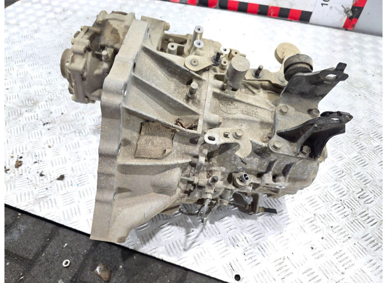 КПП механическая (МКПП) к Toyota RAV4, 2010г.