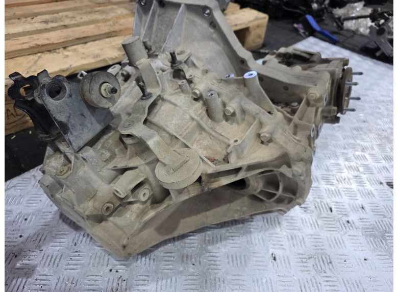 КПП механическая (МКПП) к Toyota RAV4, 2010г.