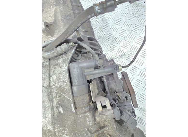 Цилиндр сцепления рабочий к Volkswagen Passat, 2002г.