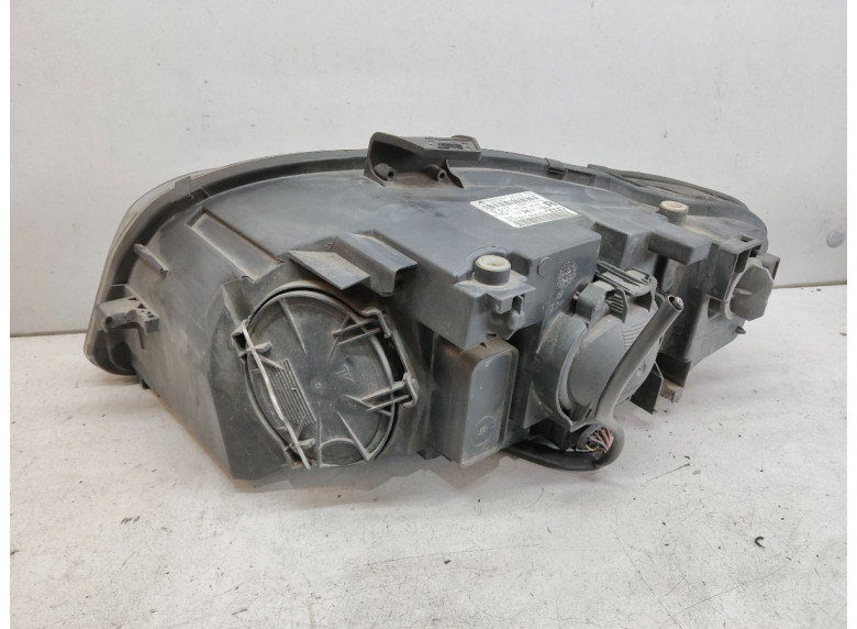 Фара правая к Audi A4, 2006г.