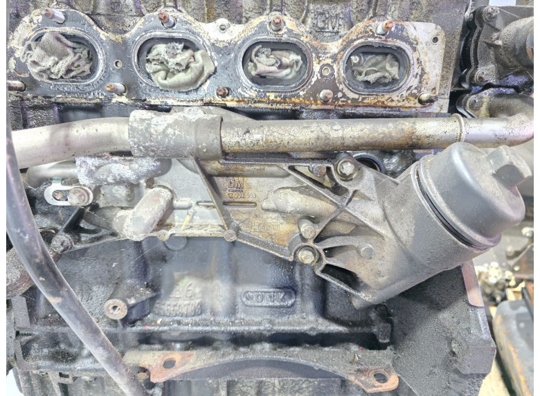 Корпус масляного фильтра к Opel Astra, 2008г.