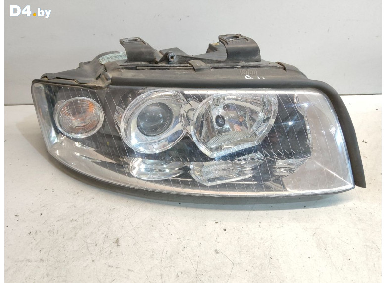 Фара правая к Audi A4 2002 г.