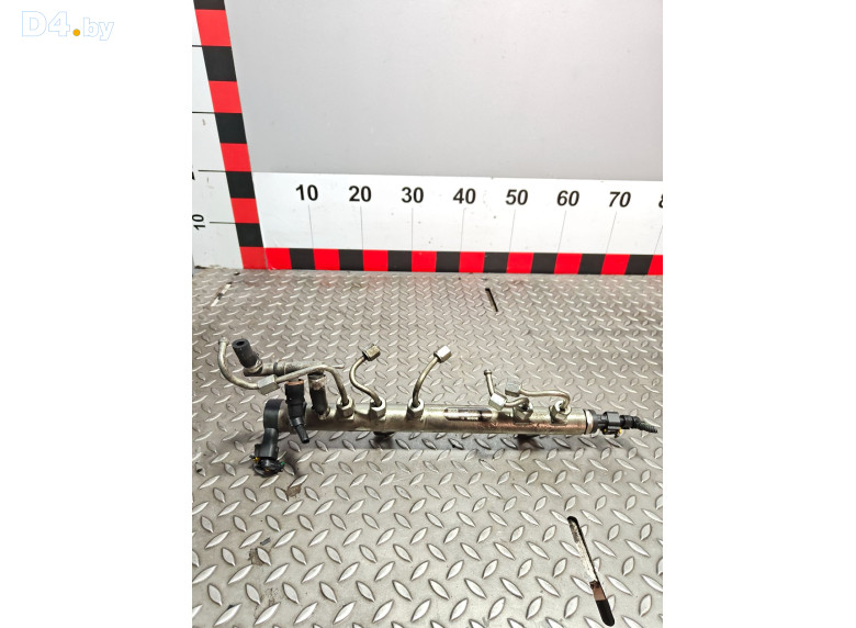 Топливная рампа к Opel Meriva 2008 г.