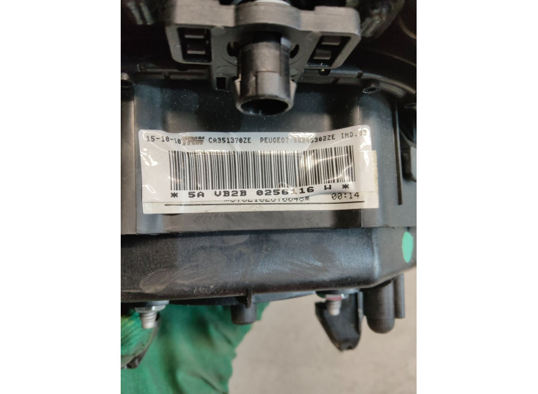 Подушка безопасности водителя к Peugeot 5008, 2010г.