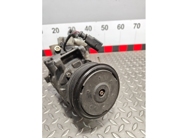 Компрессор кондиционера к Audi A4, 2006г.