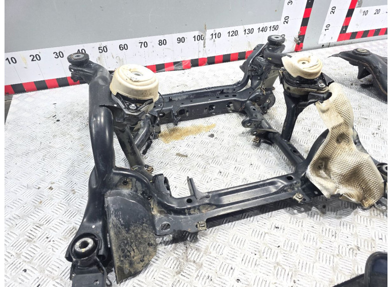 Балка подвески передняя (подрамник) к Mercedes ML W166, 2013г.