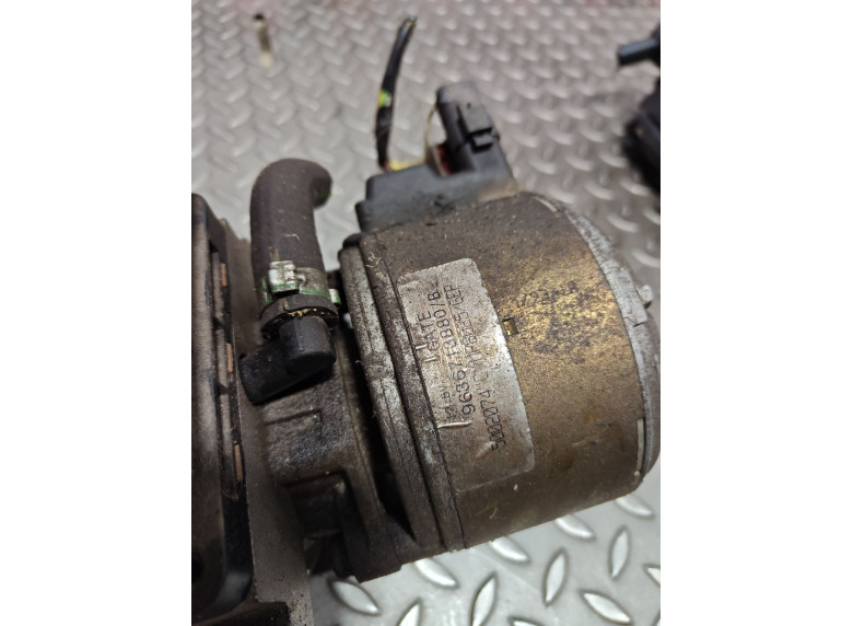 Насос гидроподвески к Citroen C5, 2003г.