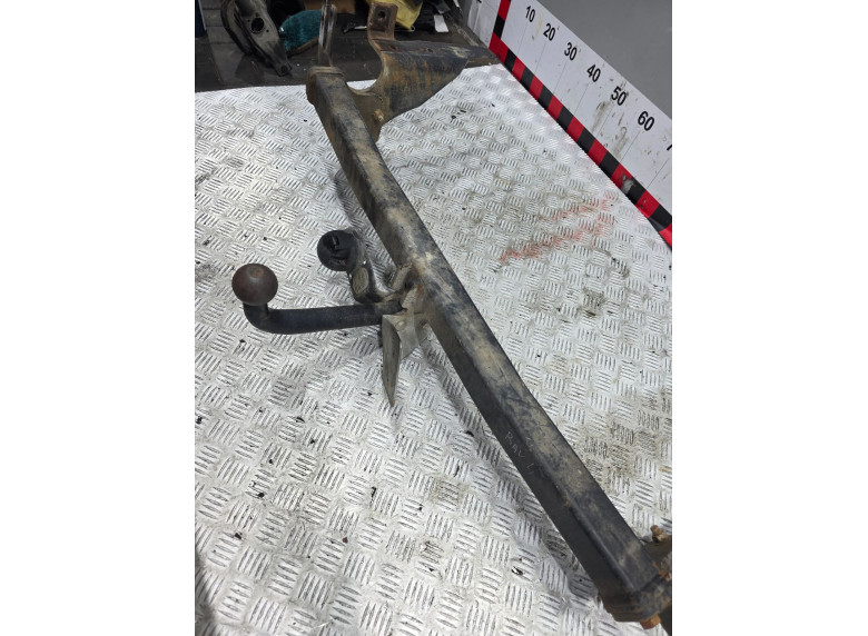 Прицепное устройство (фаркоп) к Toyota RAV4, 2010г.