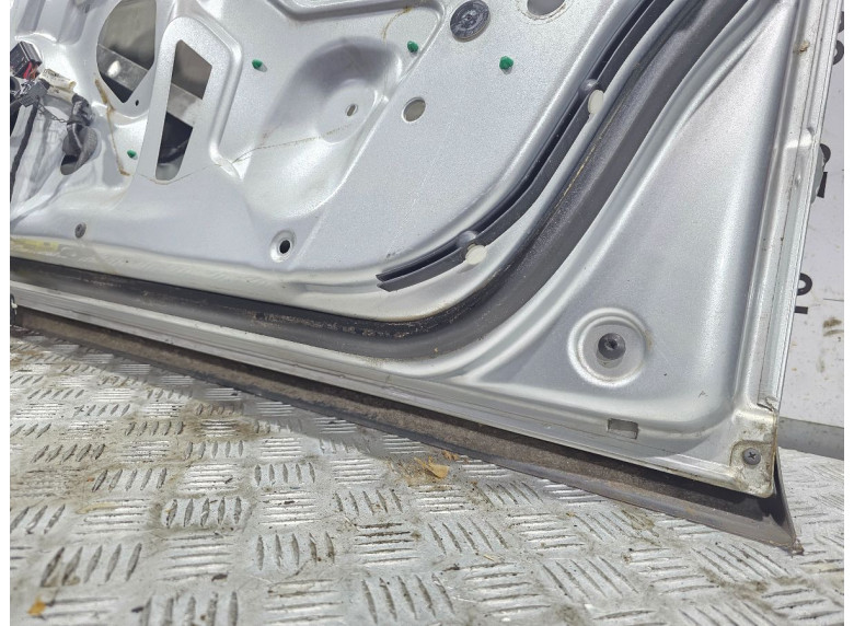 Дверь передняя правая к Audi A4, 2007г.