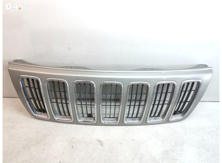 Решетка радиатора к Jeep GrandCherokee 2000 г.