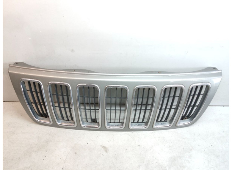 Решетка радиатора к Jeep Grand Cherokee, 2000г.