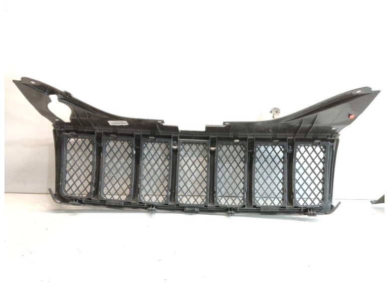 Решетка радиатора к Jeep Grand Cherokee, 2006г.