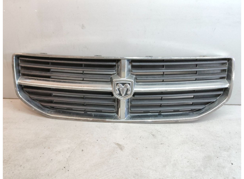 Решетка радиатора к Dodge Caliber, 2007г.