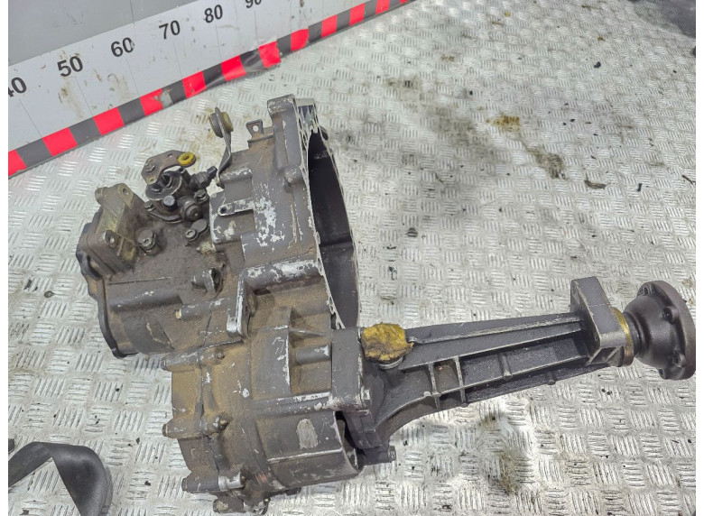 КПП механическая (МКПП) к Volkswagen Transporter, 2000г.