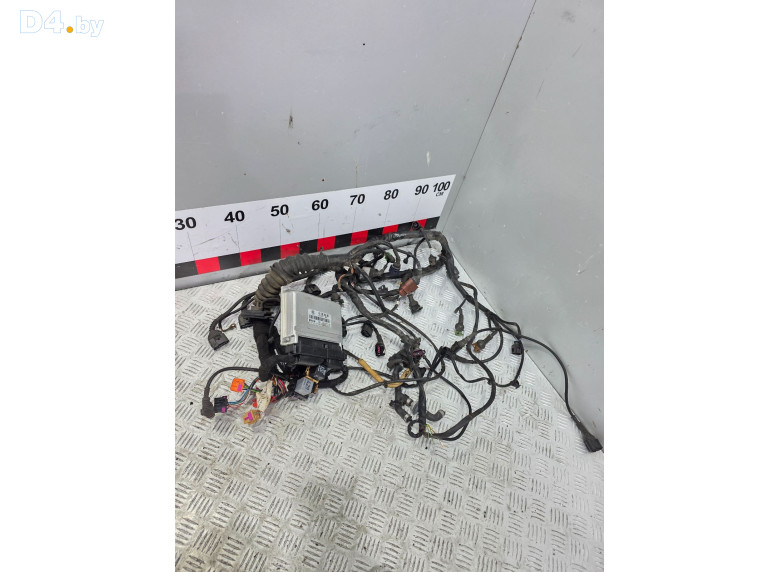 Проводка двигателя к Volkswagen Passat 2003 г.