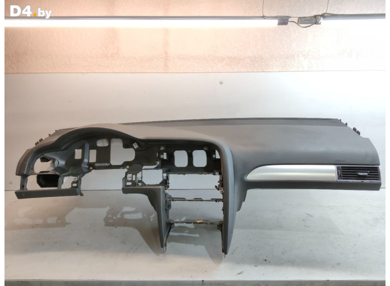 Панель передняя салона (торпедо) к Audi A6 2007 г.