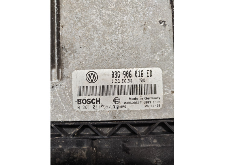 Блок управления двигателем к Volkswagen Golf, 2004г.